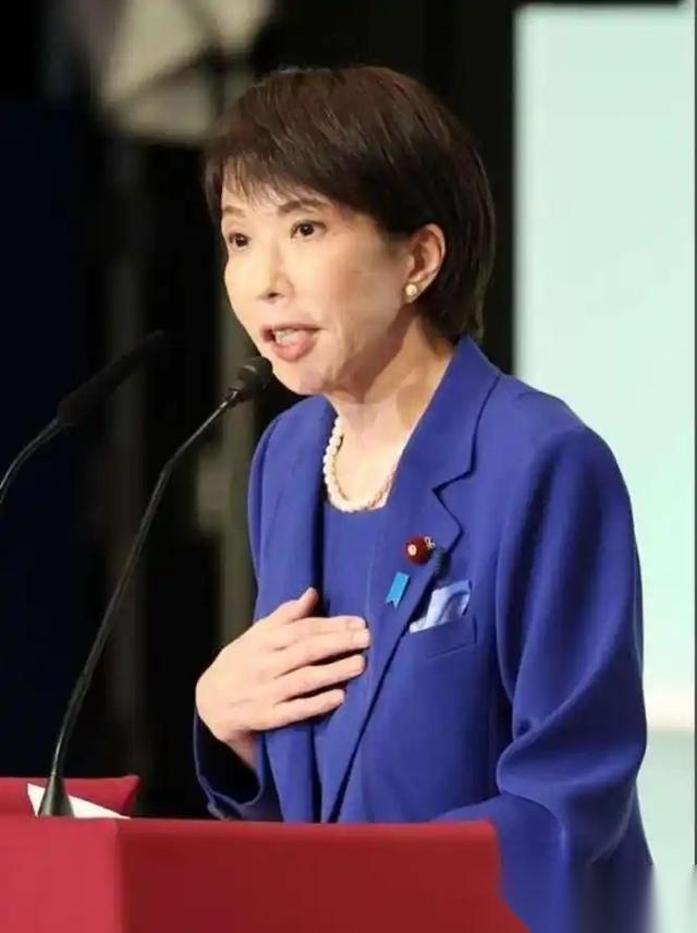 据日本共同社报道，日本陆上自卫队最近趁着大半夜，把具备远程打击能力的12式陆基反