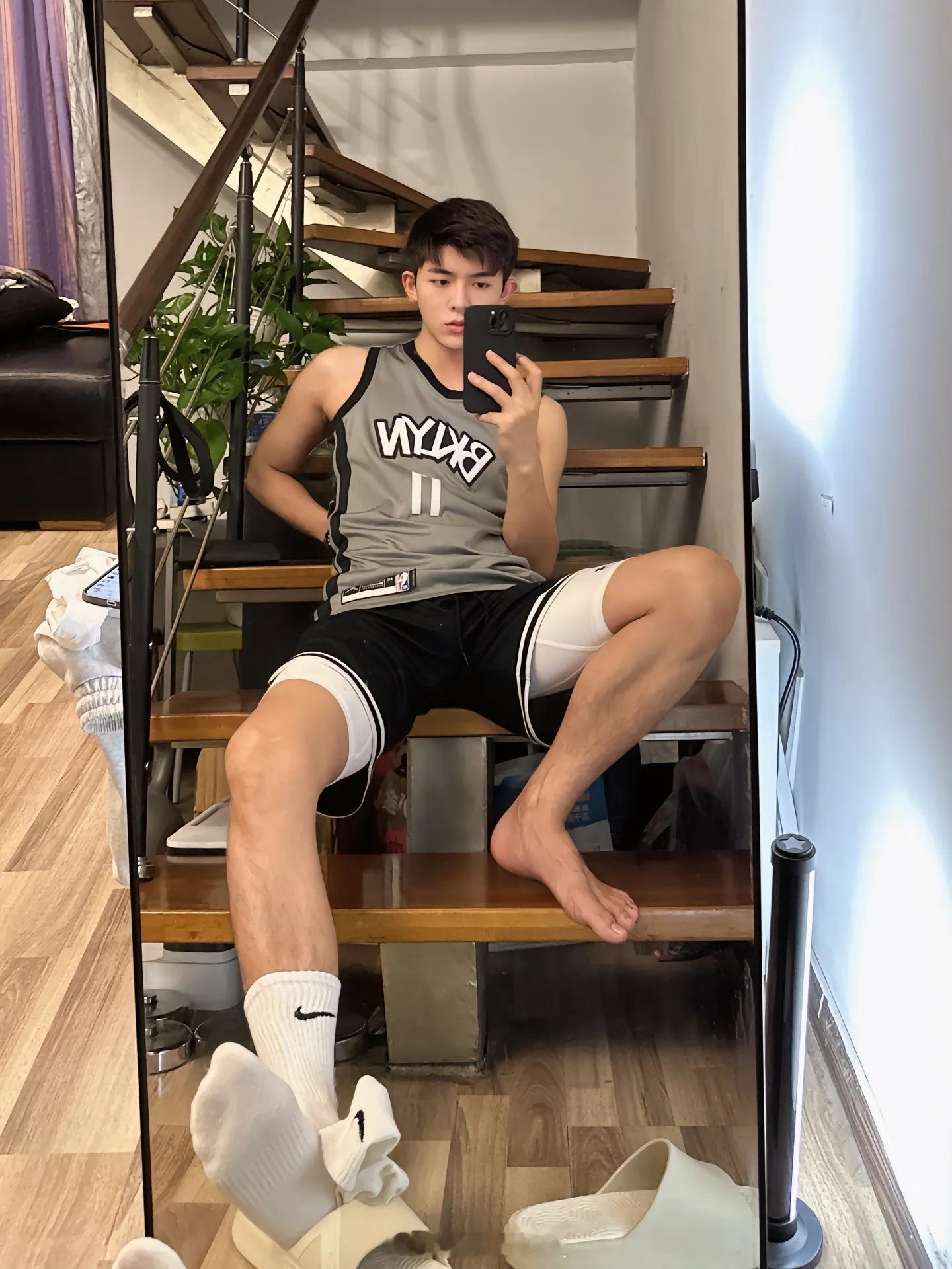 白袜帅哥[舔屏][舔屏][舔屏] 