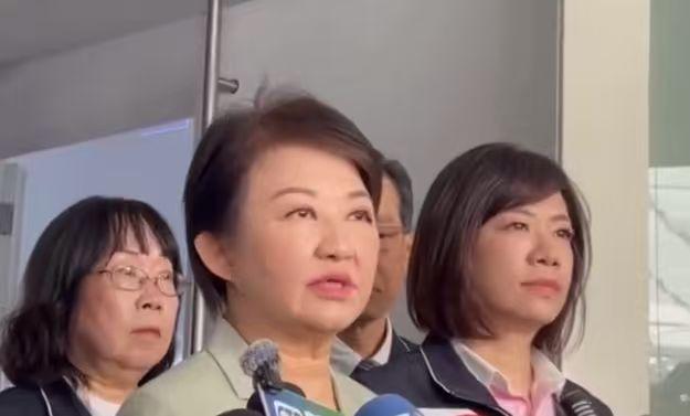 台中市长卢秀燕今天在参加市政会议前接受媒体采访时，针对“卫福部”“食药署”公布致