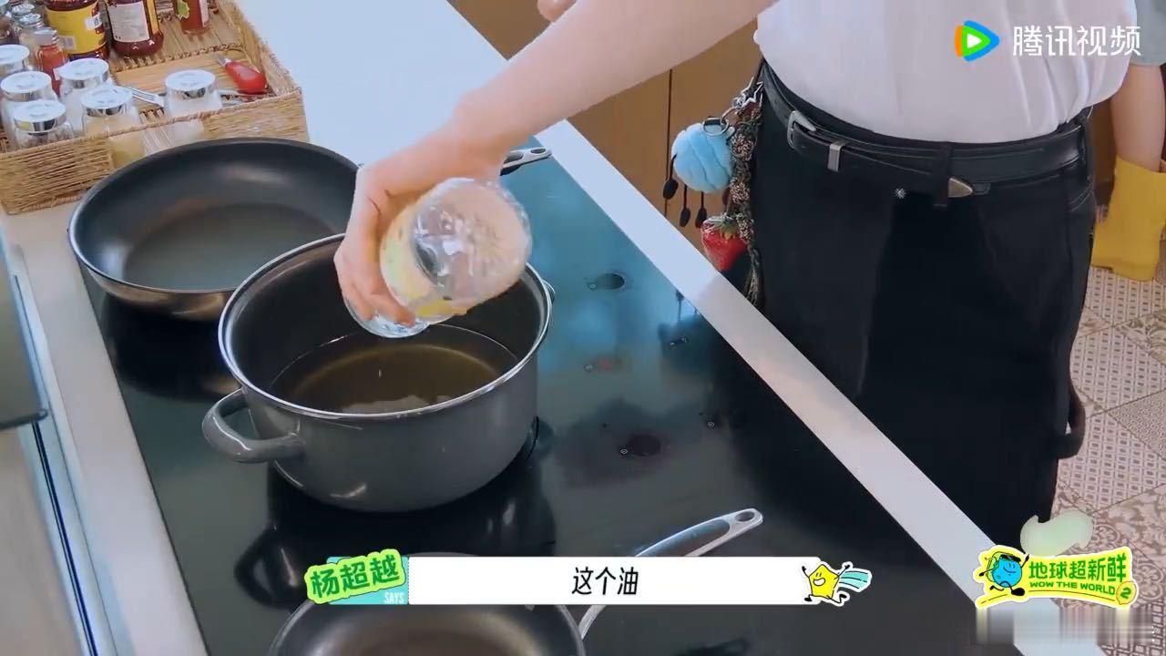 杨超越找到刘宇宁的使用办法杨超越把刘宇宁夸翘嘴了综艺里很多耐看的片段都源于真实的