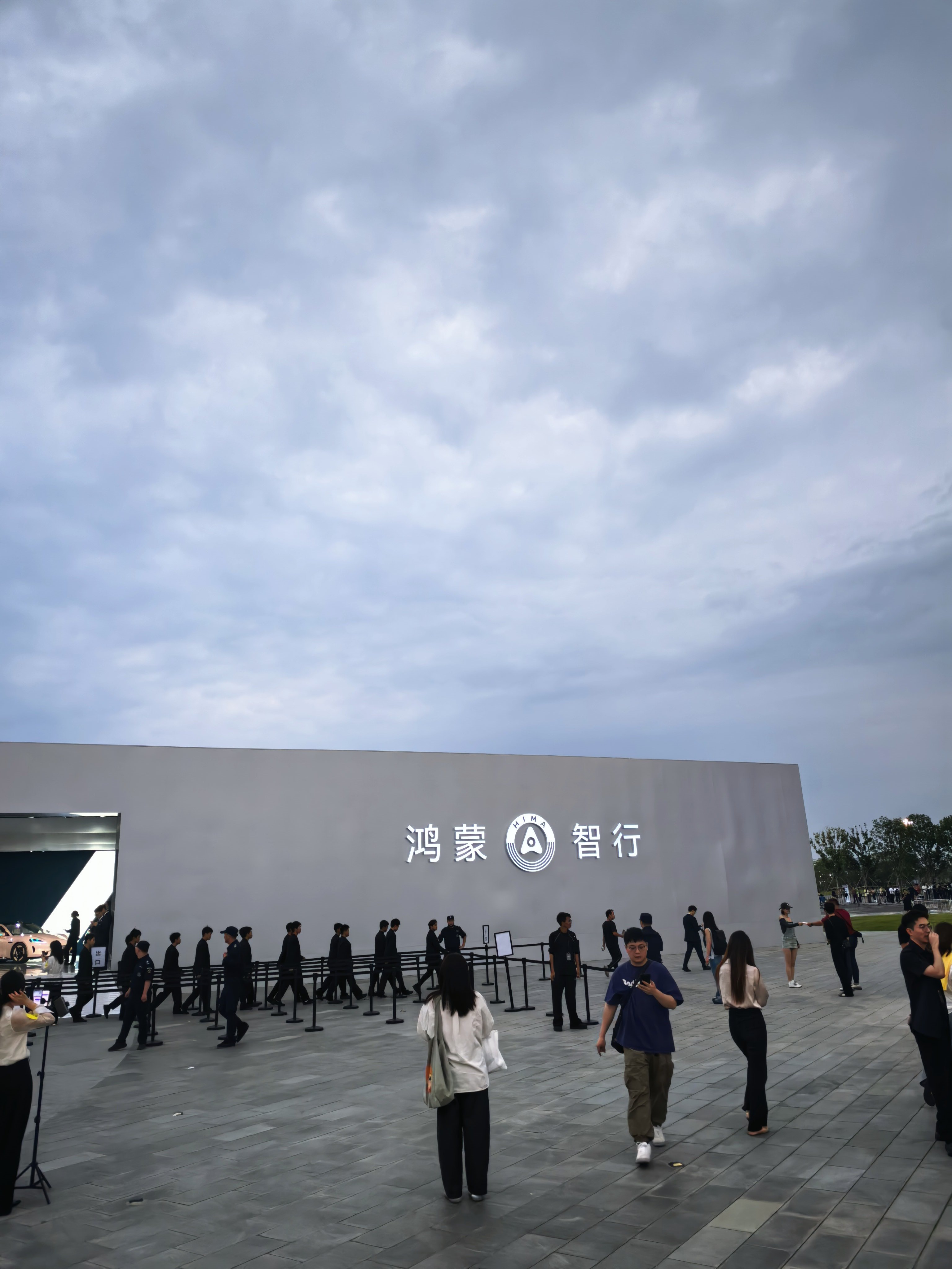 来看我的新车了！ 