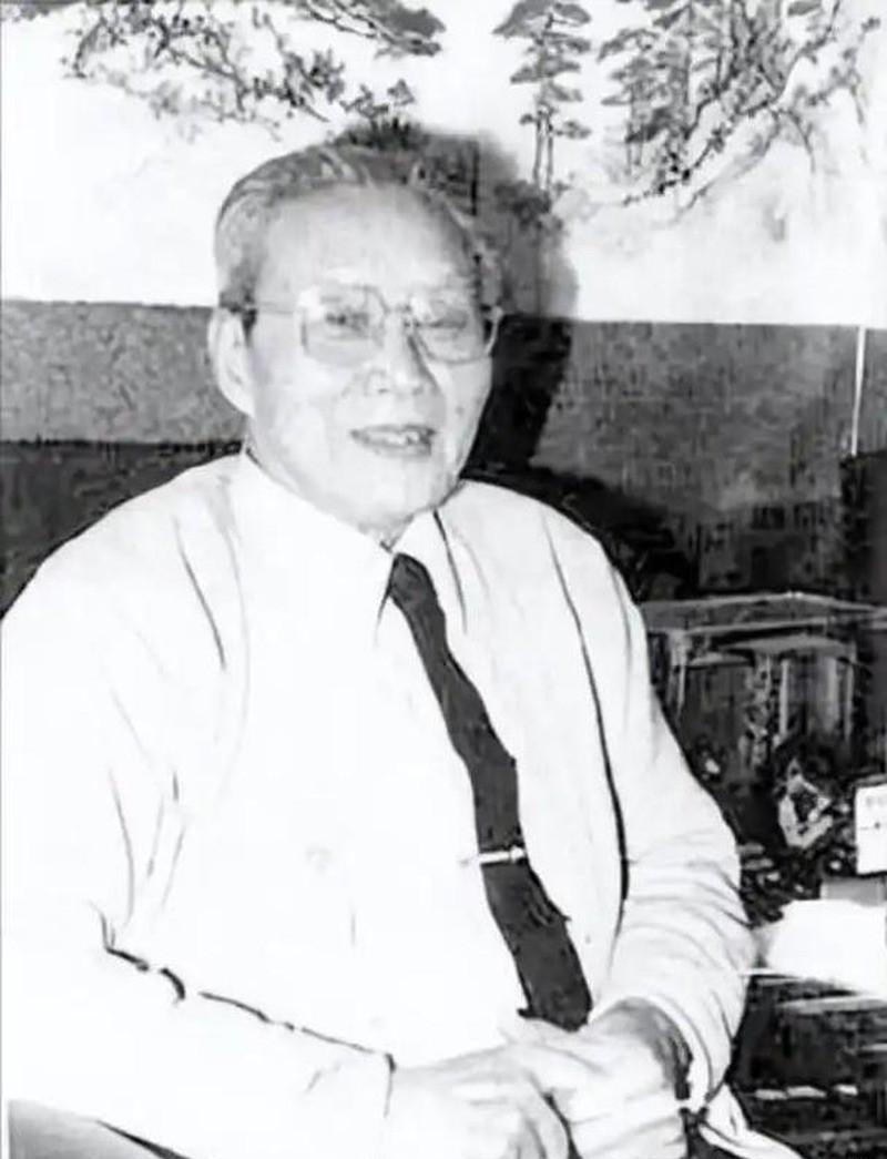 沈醉的回忆录，他的军统旧同事指着鼻子驳过不止一次。

驳得最狠的，是军统北平站少