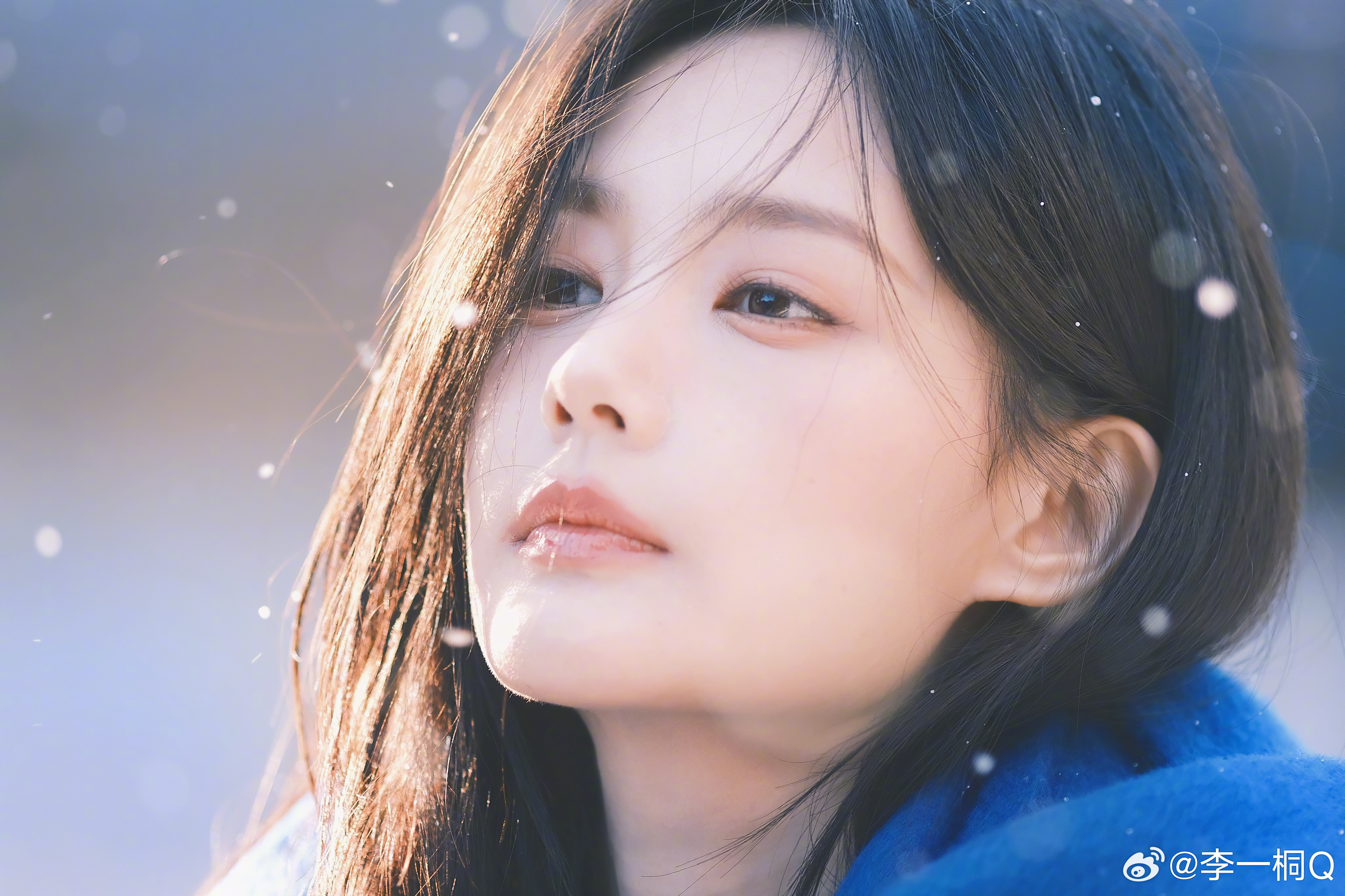 #李一桐暖冬奶茶妆##李一桐冬日恋歌# 李一桐暖冬奶茶妆，温暖纯净的感觉，好元气