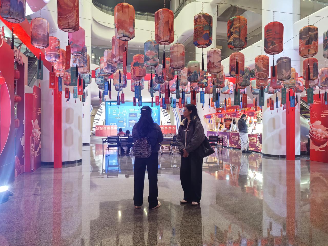 今晚，杭州有元宵大型灯谜活动，现场（一）