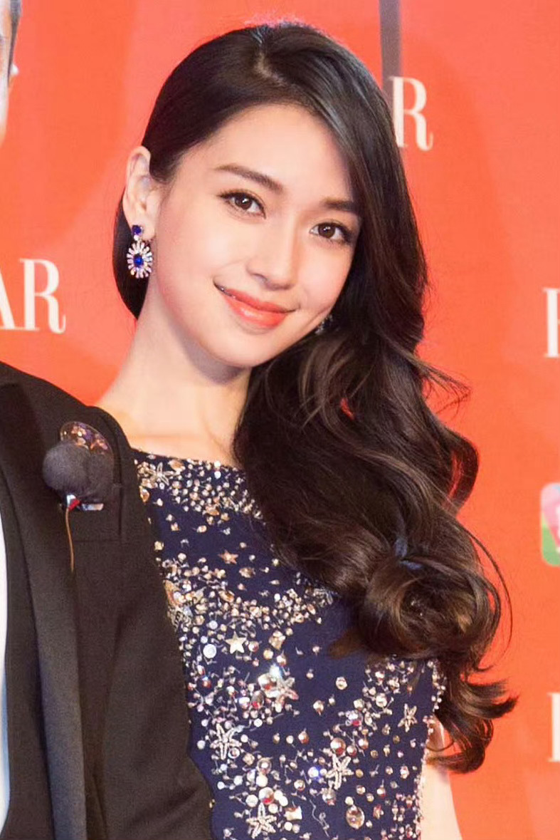 angelababy杨颖 大家早上好呀！今天又是全新的一天大家早上吃了什么呀！☀