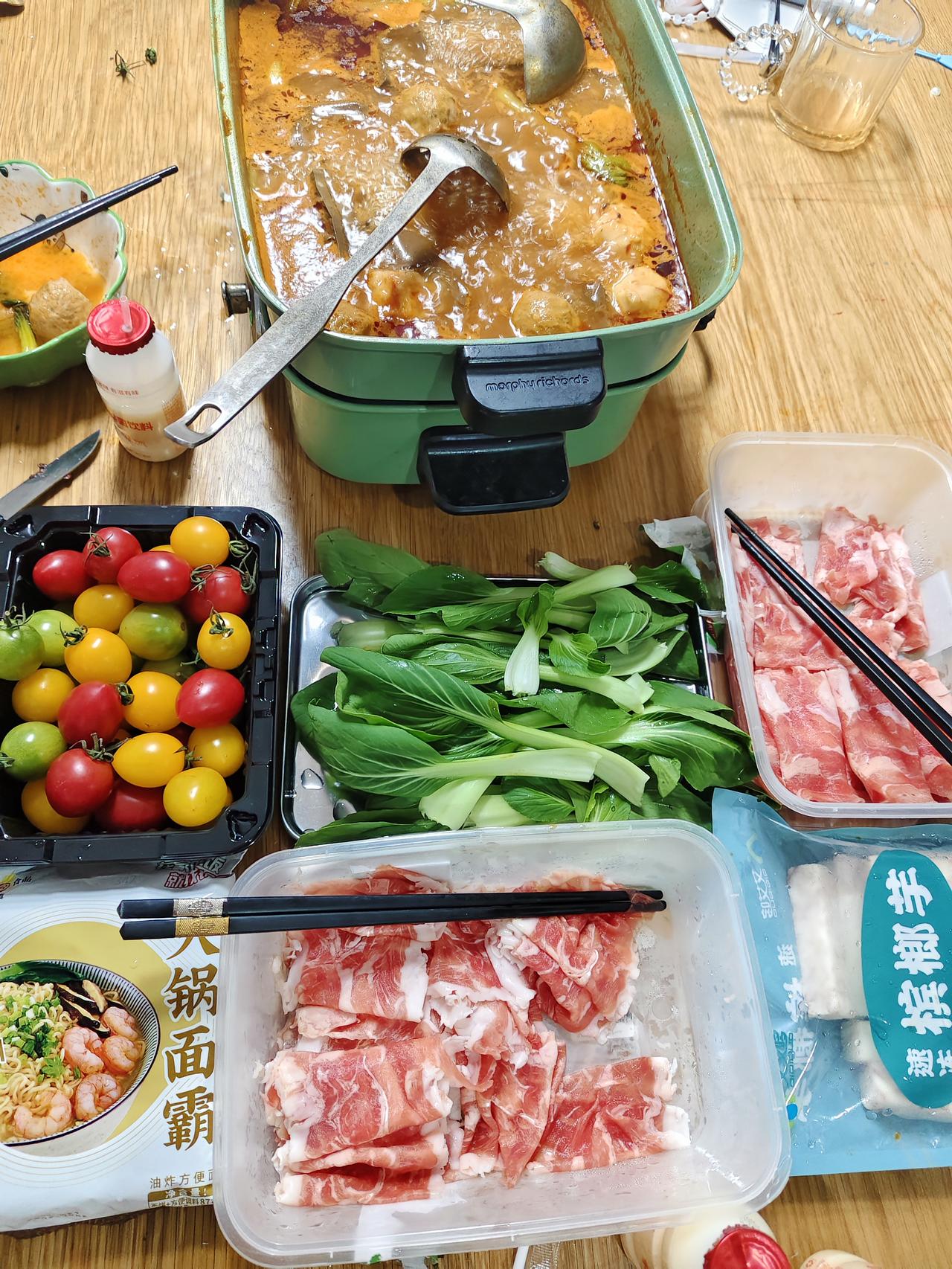 【周末纪事】关机，与充电

周六，晴。☀️

这一周，从文件的“旅行”、会议的“