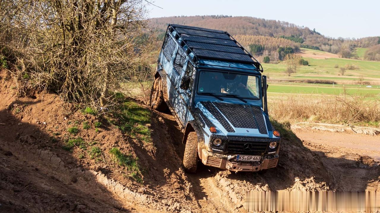 德国房车改装公司Terracamper发布了一款适用于奔驰 G 级的露营车套件。