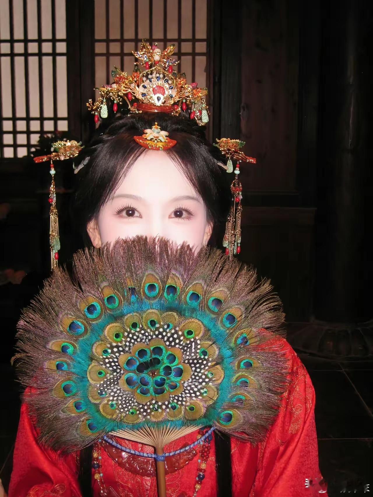 《翘楚》单更是哪个大聪明想出来的是故意不想《翘楚》热度破万吗？现在可是冲万的好时