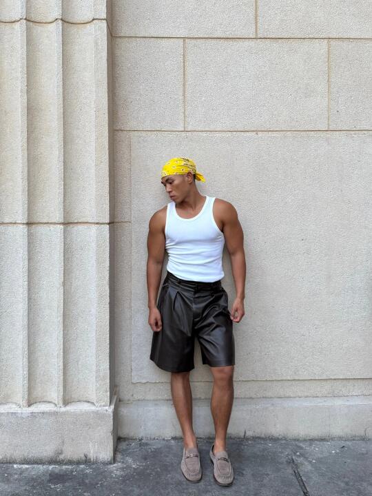 40度能晒成黑皮的夏天｜属于最爱的黄颜色