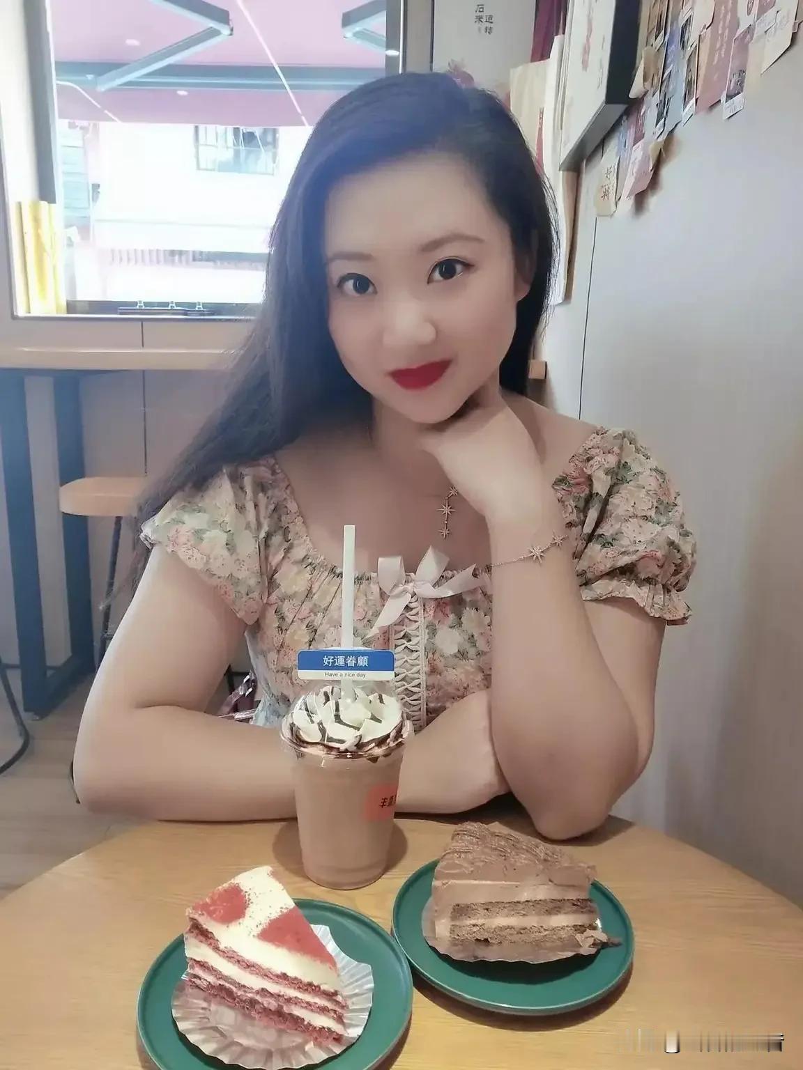相亲收了AA饭钱被女方吐槽，老实人到底错在哪？
 
老表去相亲，吃完饭主动起身把