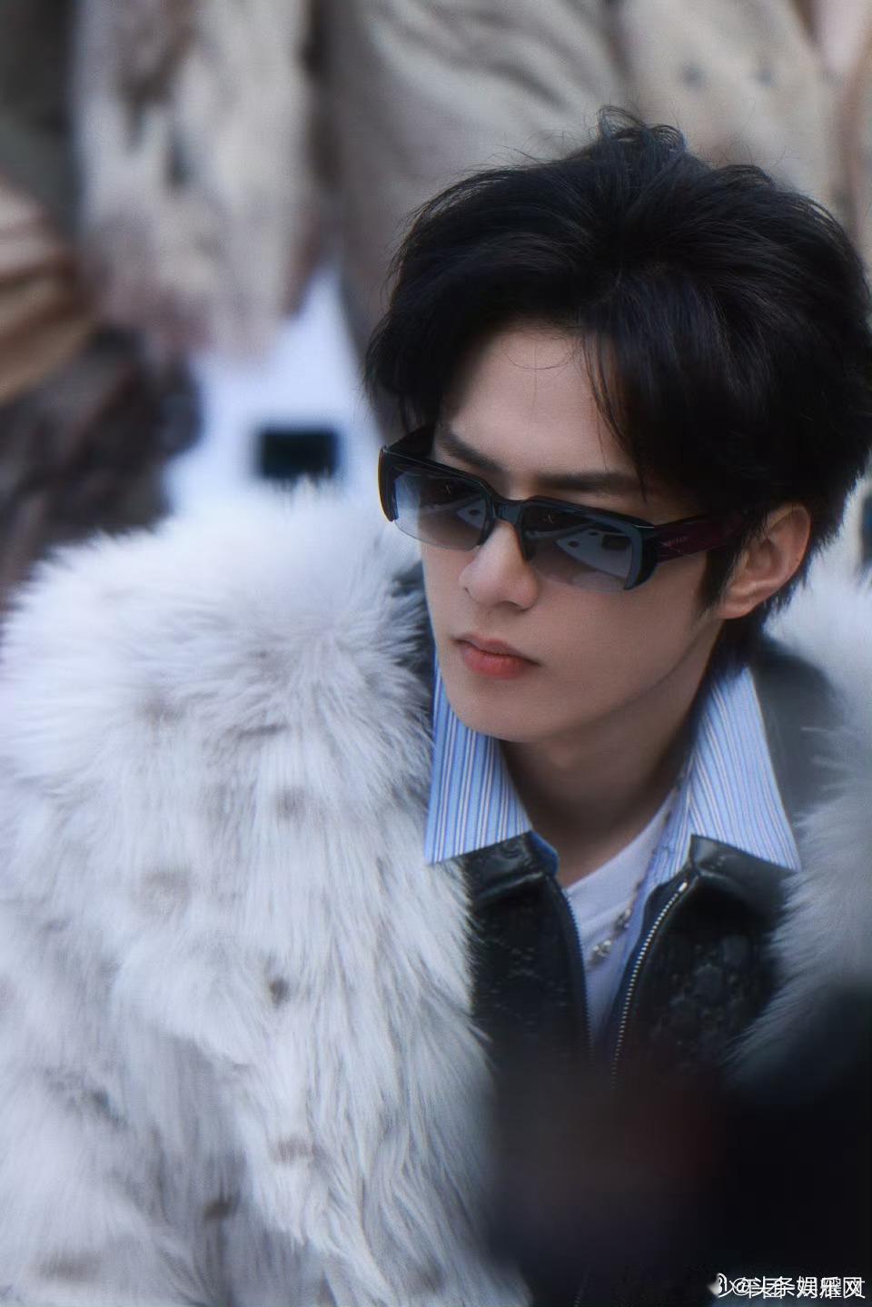 刘耀文乐乐乐乐乐乐乐乐山  刘耀文乐山九宫格 帅 