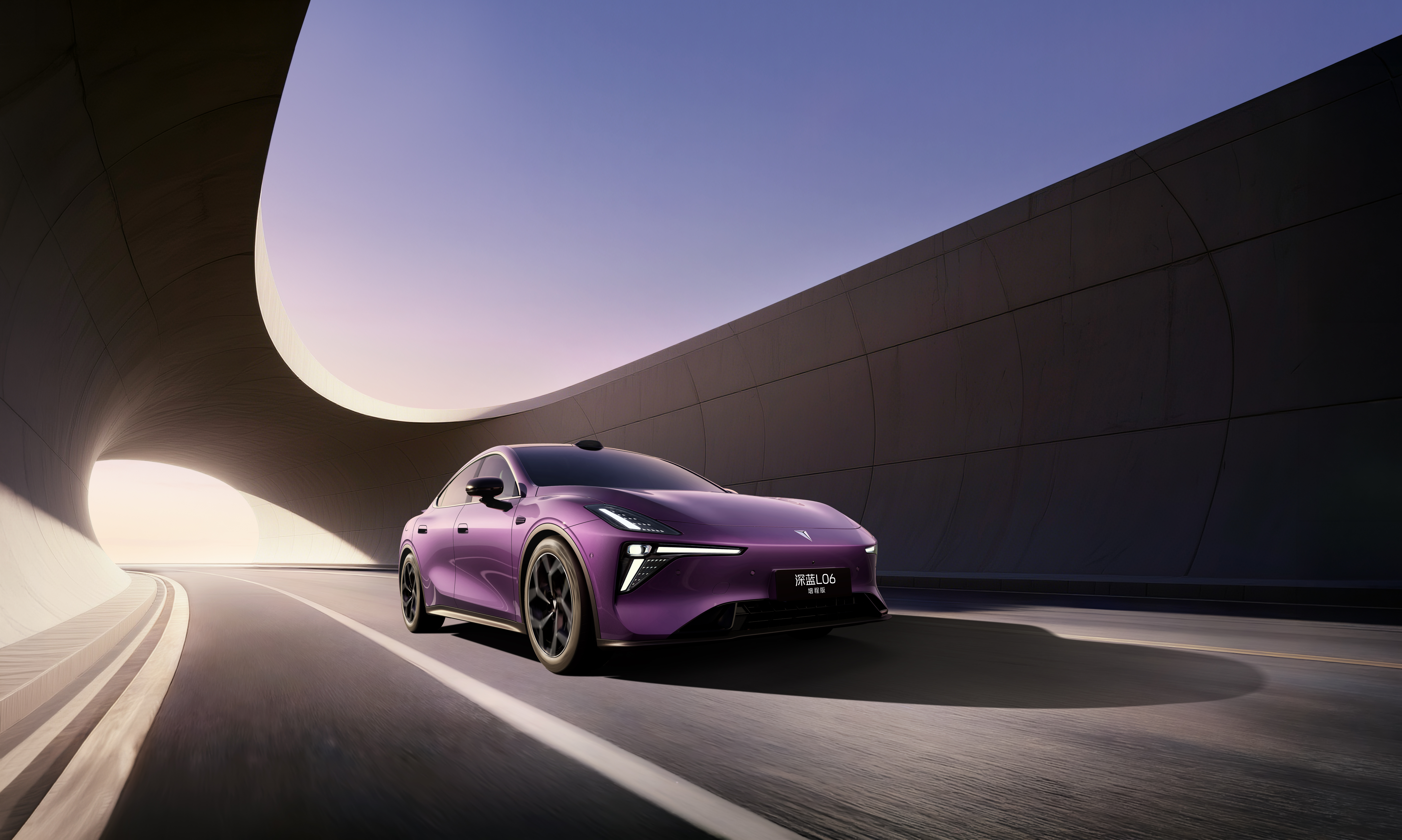 打卡北京车展深蓝展台，6款明星车型悉数登场，另外，深蓝L06 Max正式上市。该