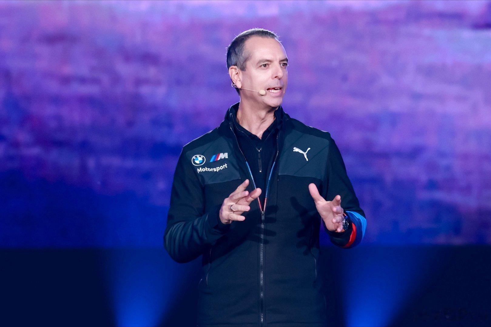 高翔先生亲自驾驶M漂移入场的时候，全场都燃了。据说彩排的时候，都是坐副驾出场，临