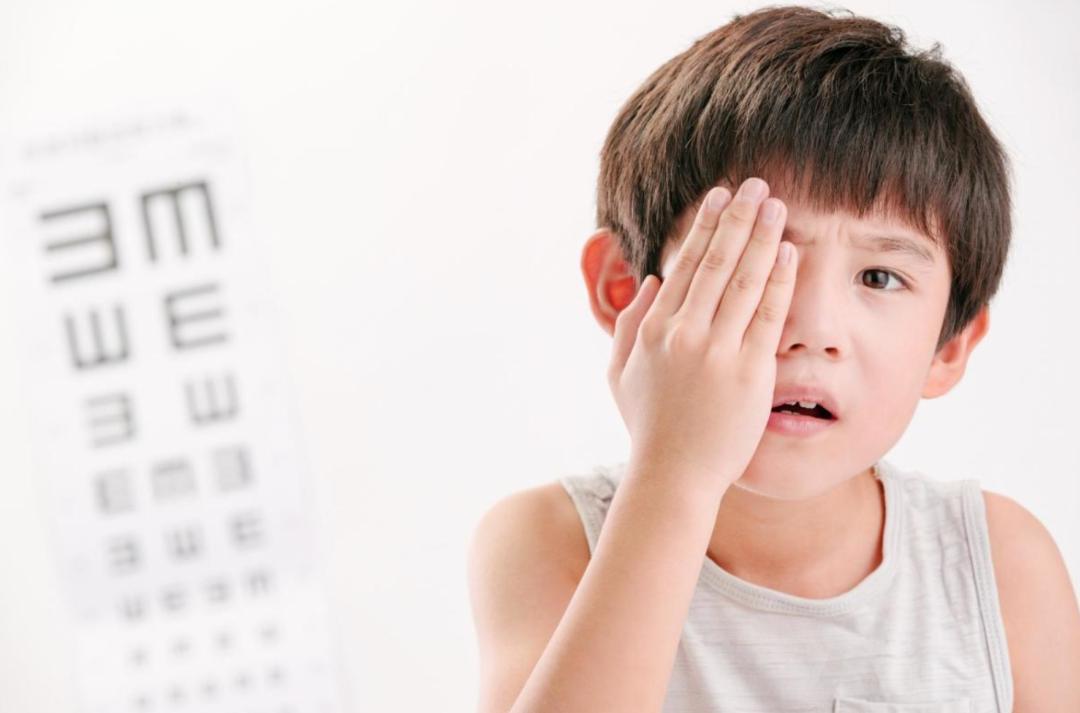 2026 年 6 月，陕西一名仅 5 个月大的婴儿，在常规眼科检查中查出 100