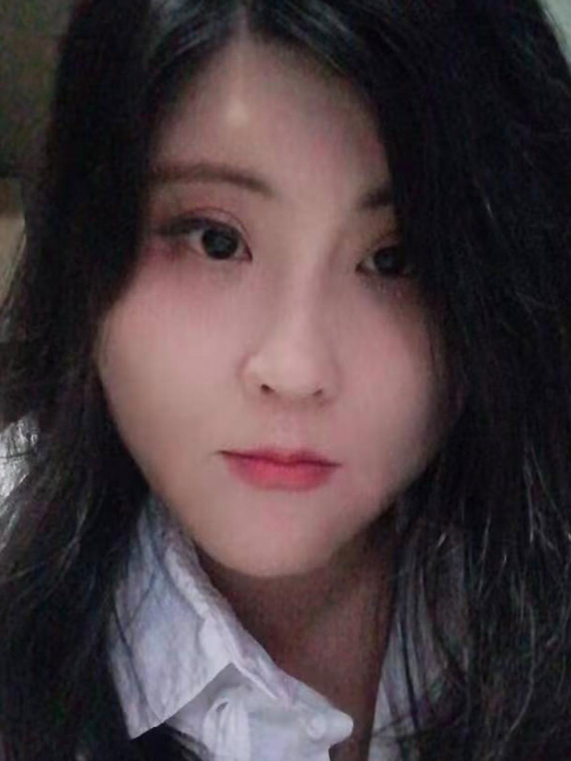 我表姐29了，一直相亲也没成
她父母问我究竟是咋回事？
我说她并不是想脱单，而是