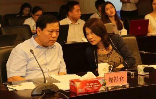2016年骗走董明珠26亿！卷款跑路美国7年，魏银仓结局大快人心

2016年，