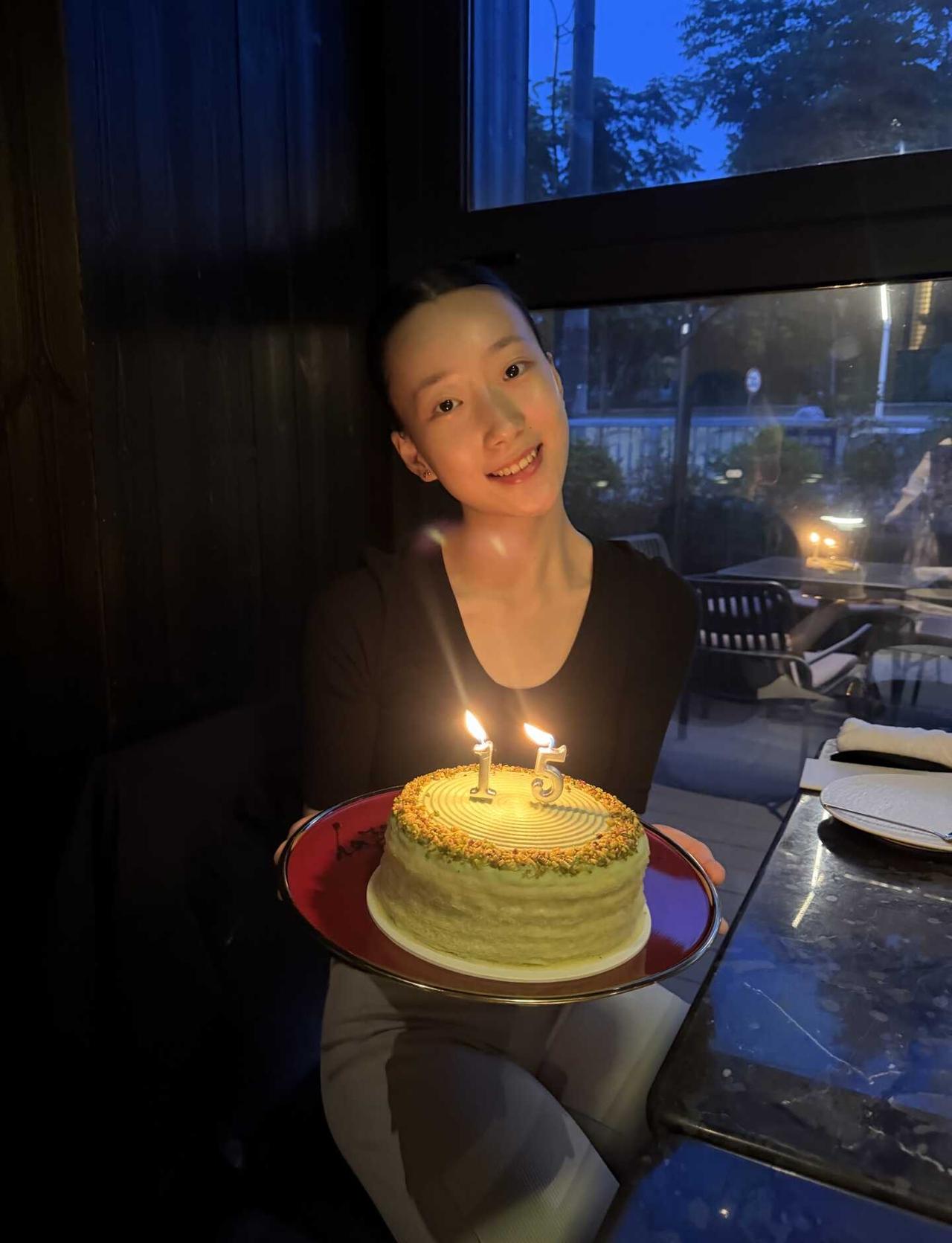 15岁🎂快乐
15岁的生日很快乐，四个小时的芭蕾课，好多好吃的祝自己越来越好