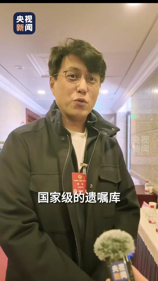 靳东，老干部味越来越浓了