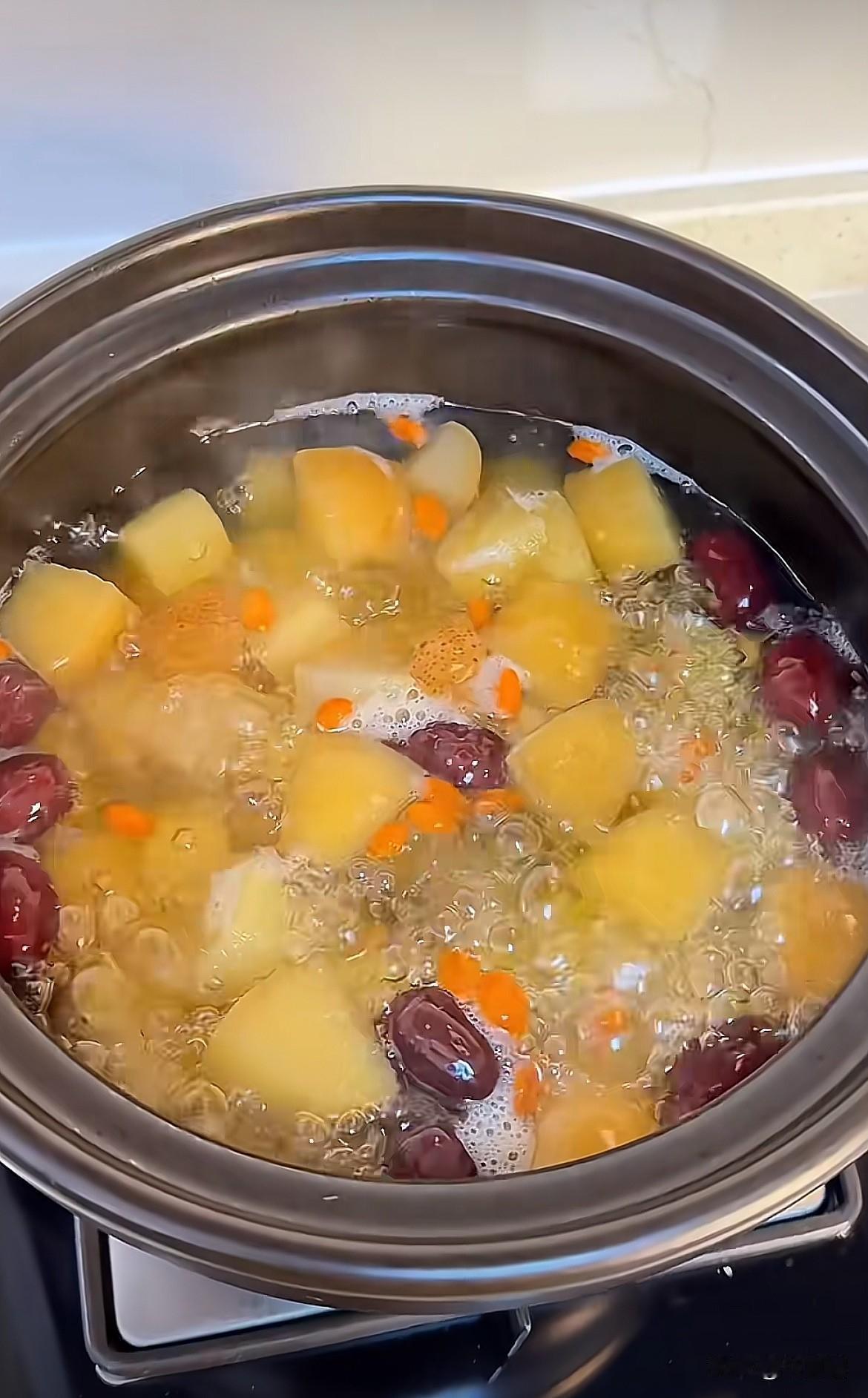 注意⚠️
寒冬逼近，
流感警报拉响！别只盯着囤药，真正该准备的是这份“防感攻略”