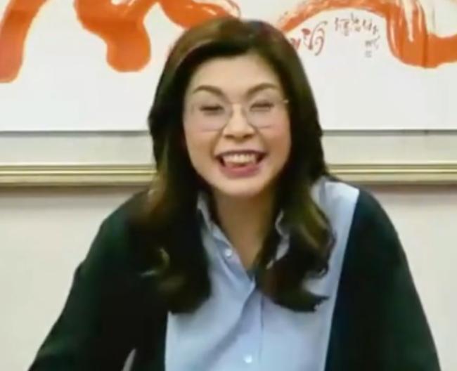 郑丽文：统一现在不是时候，时机还未到！这是揣着明白装糊涂？

这是国民党主席郑丽