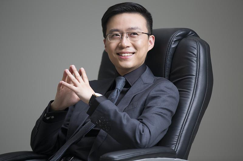 学历低的人反而适合当老板
       我认为，这说法还真有点道理。以前改革开放