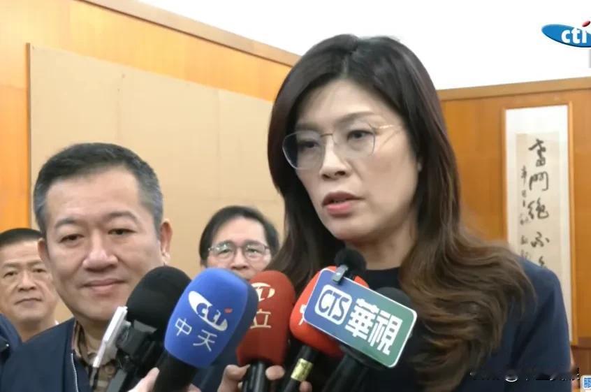 今天上午(20日)，国民党主席郑丽文就台北车站发生的伤人事件发表自己看法。

她