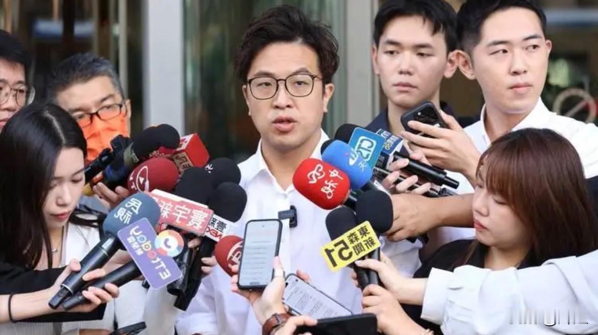 “沈伯洋挑衅国台办：还有什么新菜？”

针对有香港媒体揭露沈伯洋父亲沈土城的兆亿