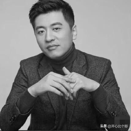 张雪峰老师的追悼会定在3月28日，正好是一个周六。

很多家长不上班，孩子们也放