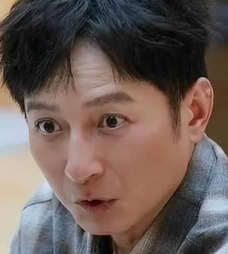 在2026年3月31日播出的《初入职场·金融季》中，李维嘉被张泉灵问到遗产要给谁