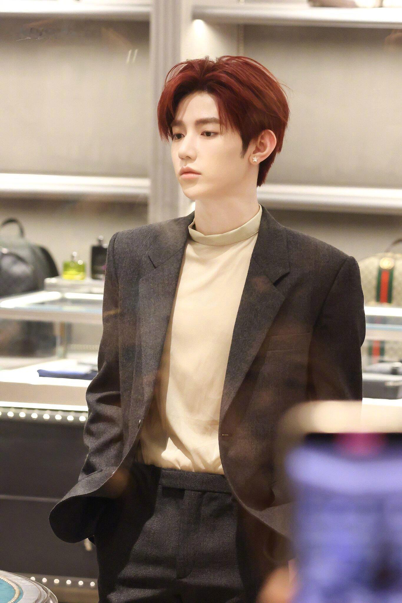 微博之夜阵容官宣啊啊啊他来啦！章昊官宣微博之夜！期待昊昊闪耀内娱红毯