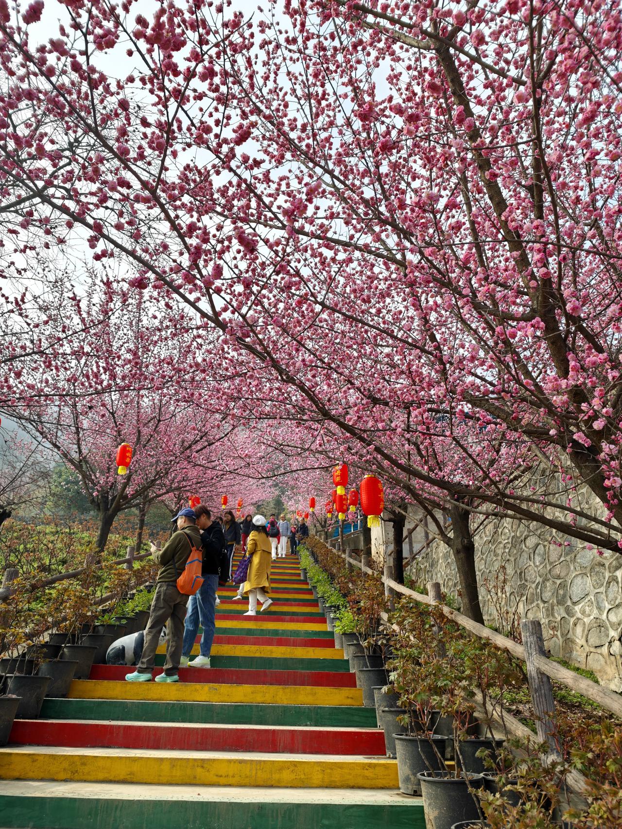 理念实践就是要先有理念，对企业来说，就是愿景使命价值观，对于员工来说，就是该做什