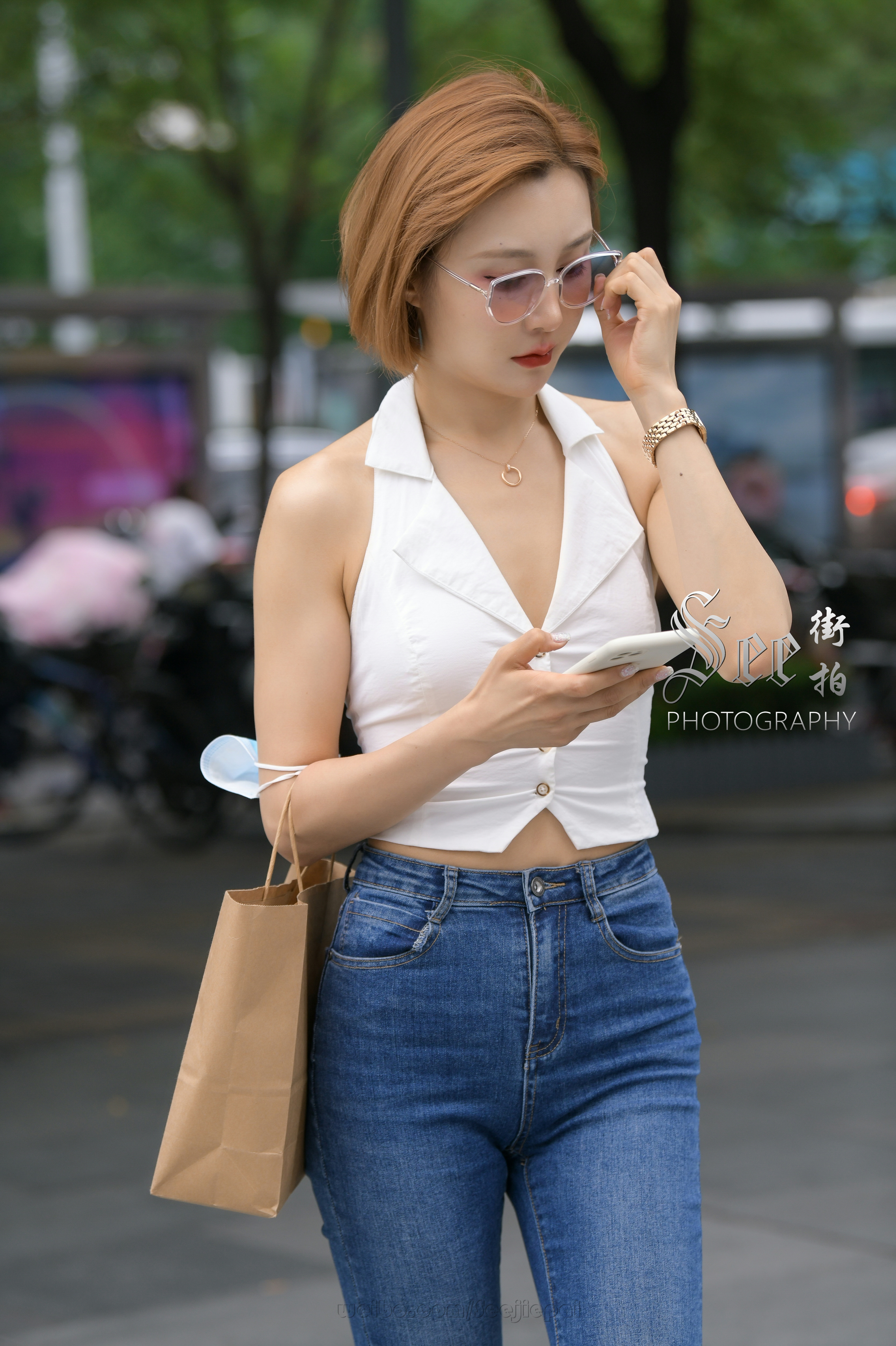 喇叭牛仔裤，高挑靓丽~~ ​​​