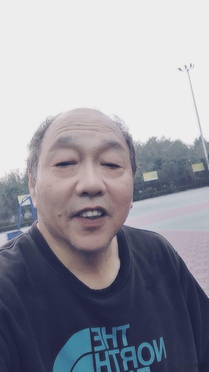 7：6：4，30个罚球线位置投进17个。100个三分球投进30个。 ​​​