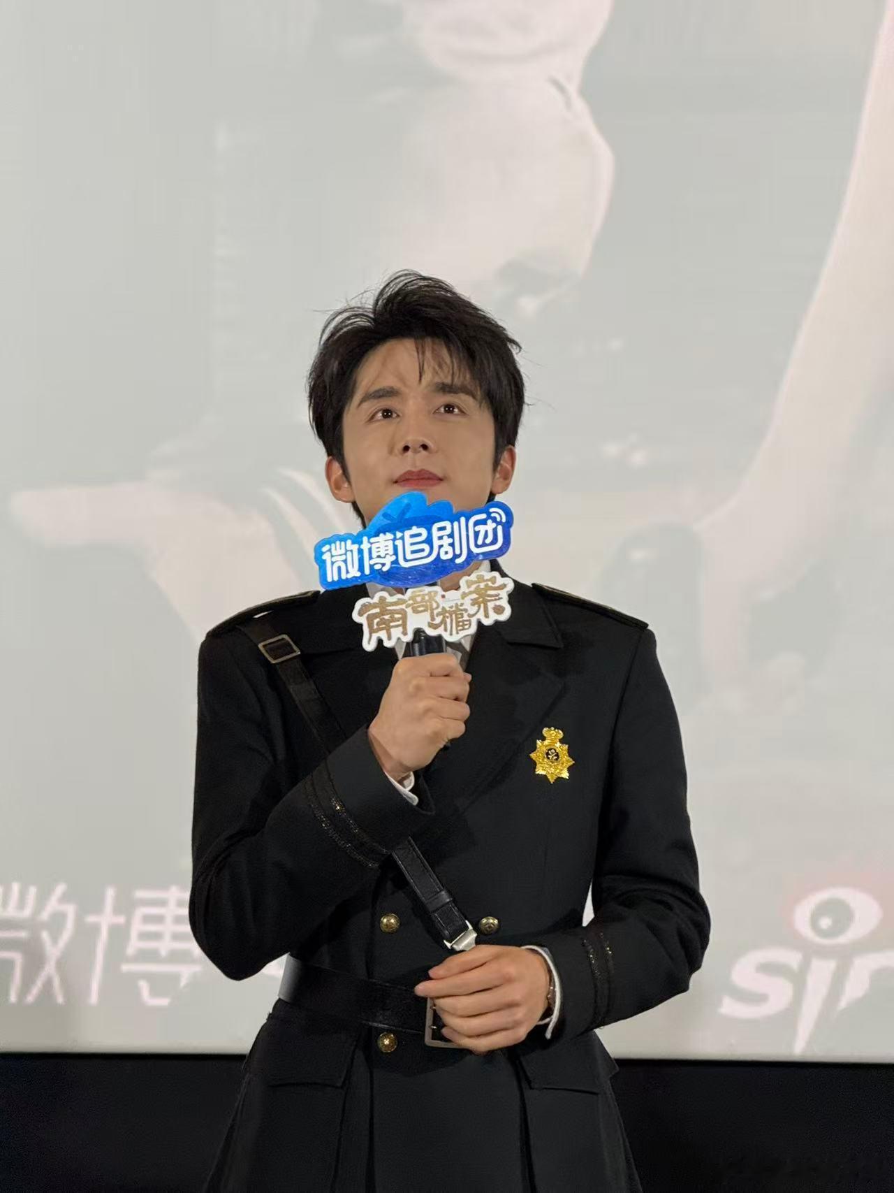丁禹兮 我也是做光替一路走过来的剧集南部档案 见过太多走红就淡忘幕后的艺人，丁禹