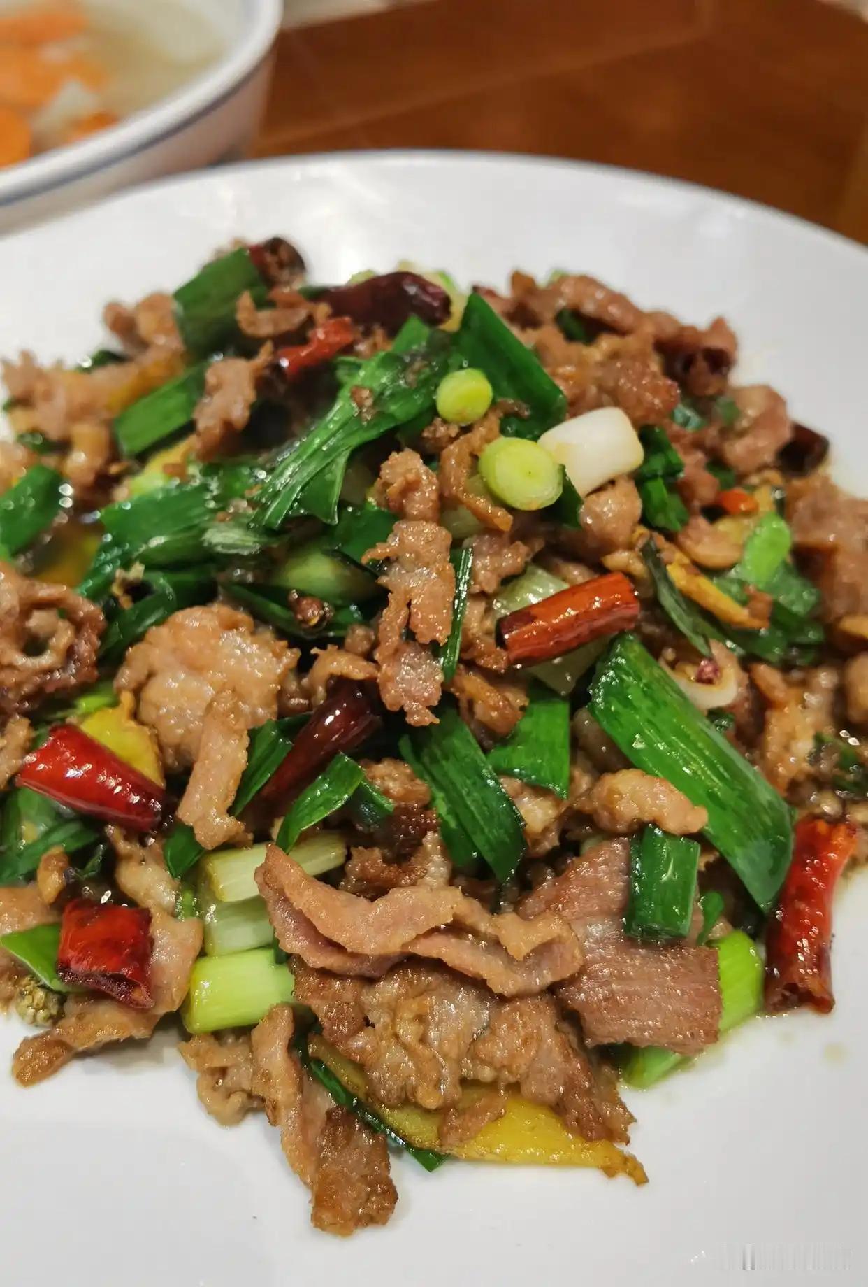云南昆明菜好好吃，宣威下饭餐厅值得寻味！
最云味宣威菜餐厅
美食推荐：
1、宣威