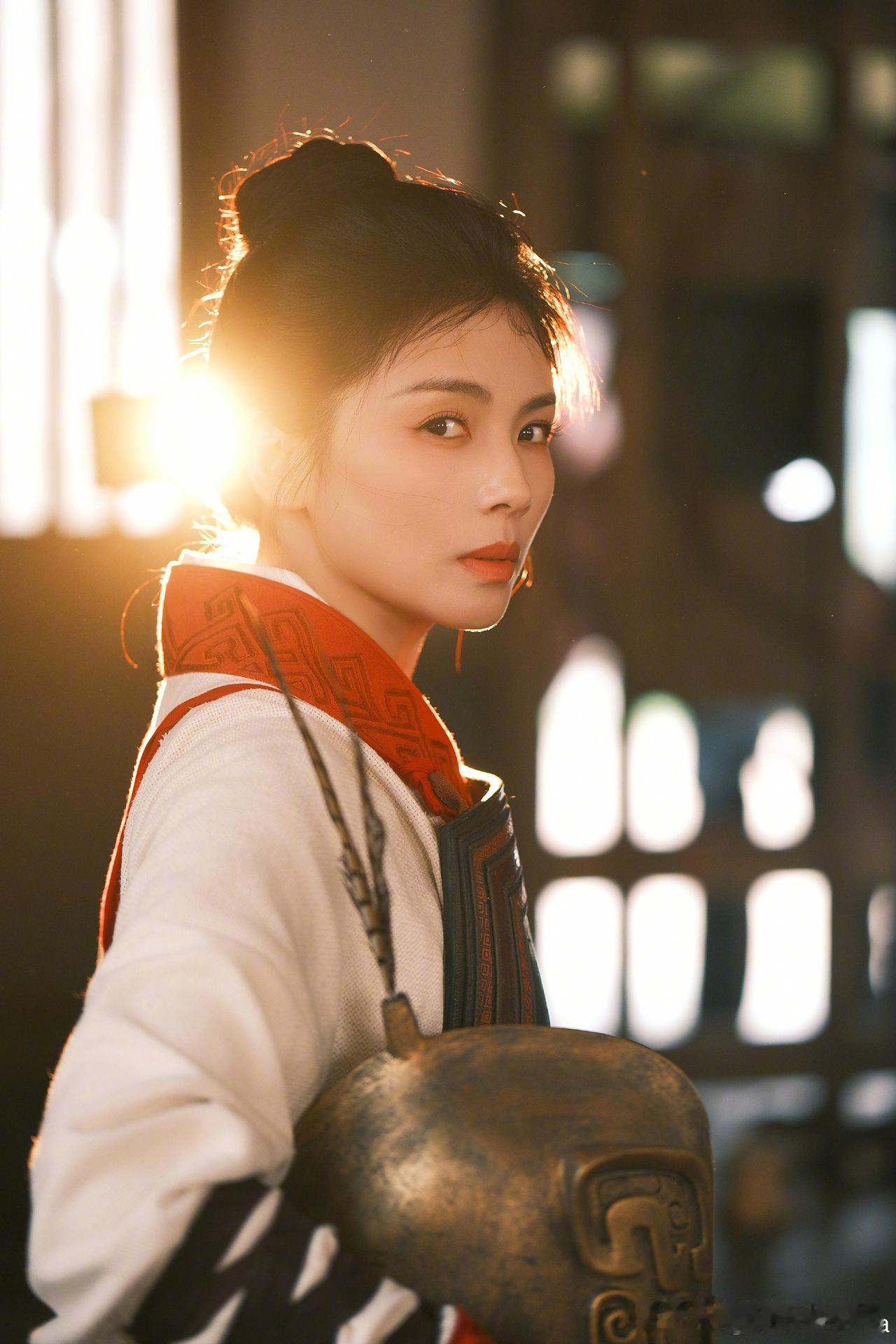 刘涛新造型反差太大！从妈祖变商代女将，执钺眼神里全是杀气

刘涛在社交平台一口气