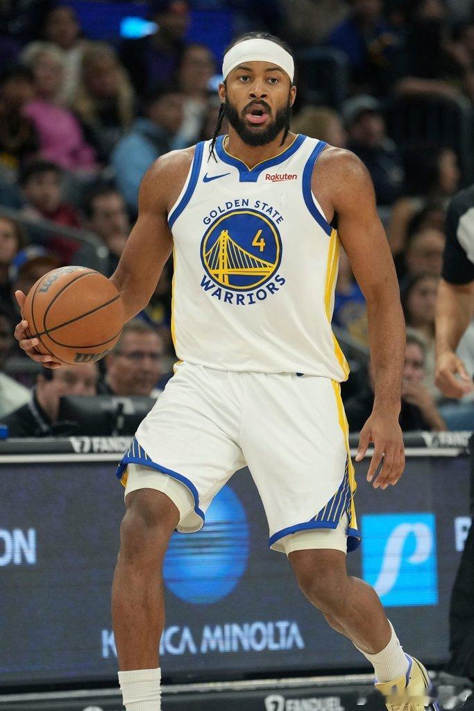 Evan Sidery ：勇士愿意交易穆迪，以升级侧翼。此前勇士一直反对交易穆迪