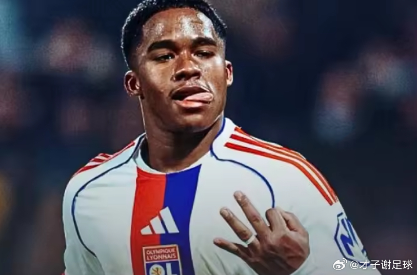 租借加盟里昂之后，巴西前锋恩德里克状态神勇，目前出战的11场比赛，已经贡献6球4