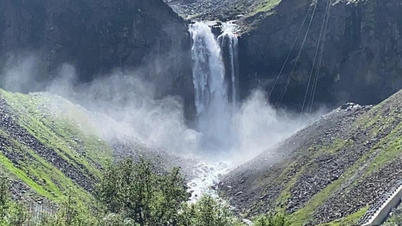 见天池者，皆是万幸
 
都说长白山天池，是最看缘分的风景。这趟旅途，我终于体会到
