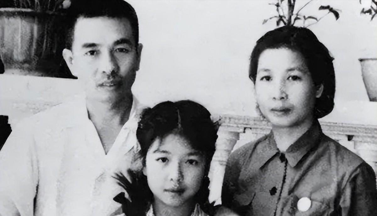 1952年江西一位农民来到广州，见到市委书记后脱口而出：妈妈，我就是您的亲生儿子