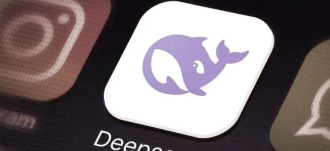 DeepSeek把旗舰模型转正，同一天把API高峰
DeepSeek把旗舰模型转