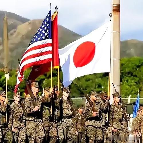 【深度揭密，5.5万美军压境日本！冲绳70%基地曝光，日本甩不掉的隐患】

驻军