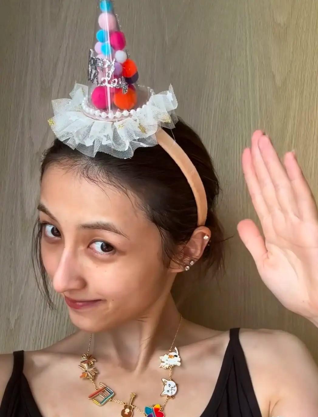 爱美之心，人皆有之，因此娱乐圈的减肥之风盛行。但凡事必须有个度，像这二位的暴瘦式
