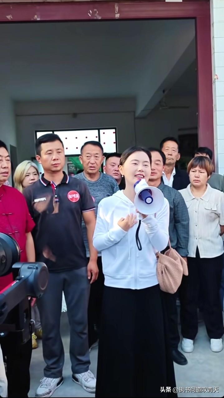 人的命运说来就是这么神奇，以前相宜被人追着举报投诉总是忧心忡忡的，现在没了那些人