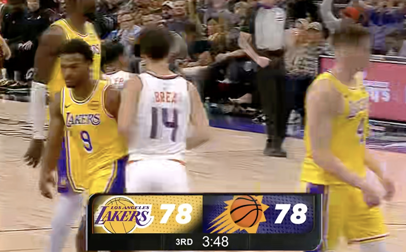 暂停！78平了.....​​​​湖人最多领先15分，被抹平了 ​​​​