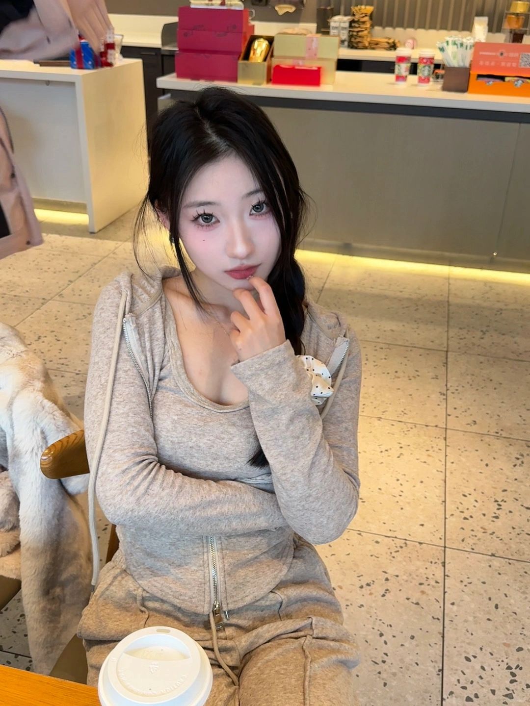 美丽纯欲套装(live动图