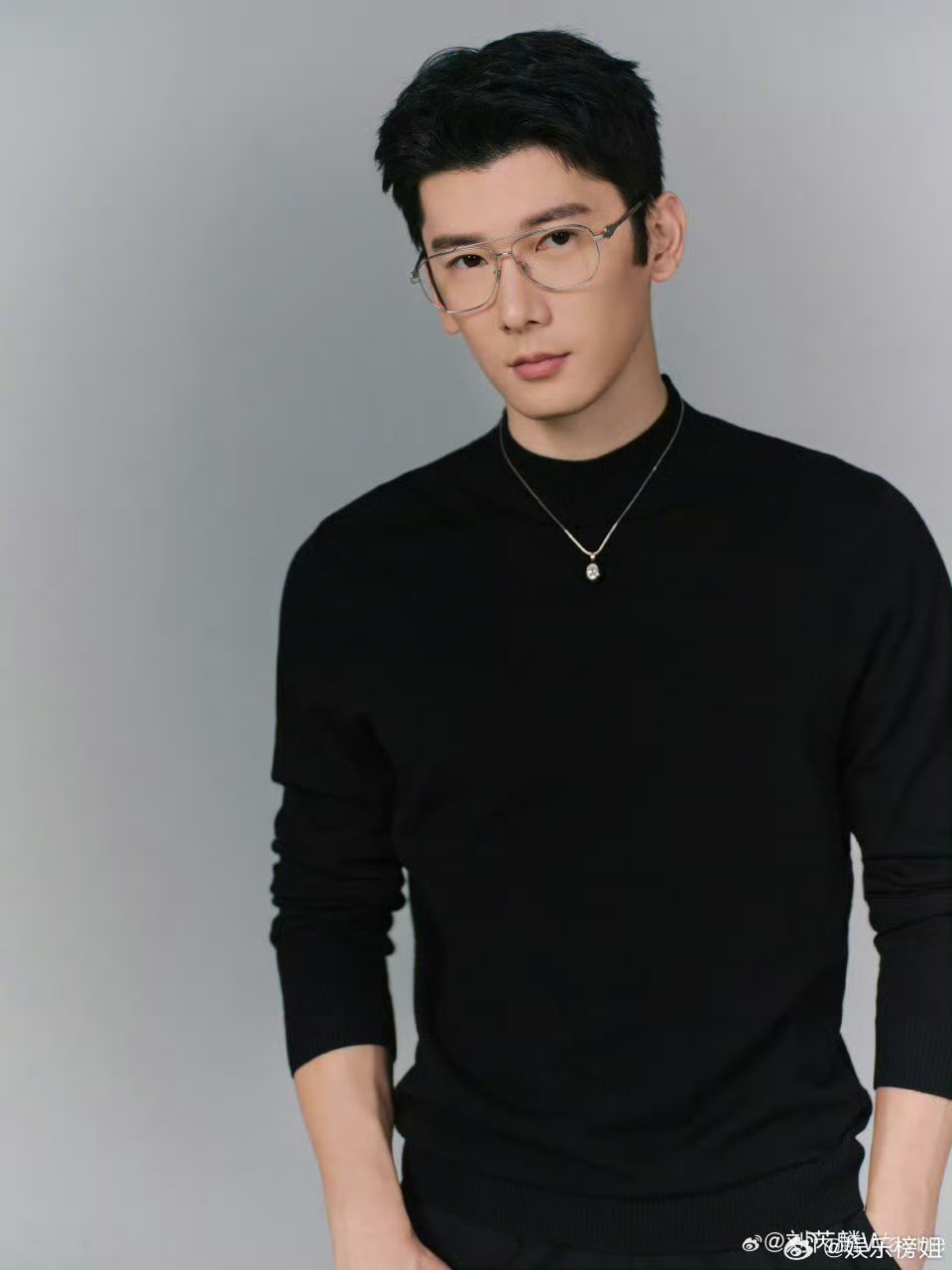 这不是杨幂旗下的艺人吗 怎么突然当爸爸了 祝福一家三口 ​​​