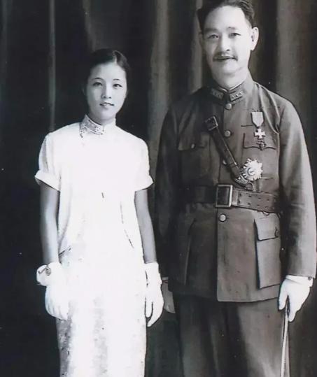 1938年，在父亲的强制下，17岁的郭翼青嫁给了54岁的程潜，郭翼青愤怒说道：“