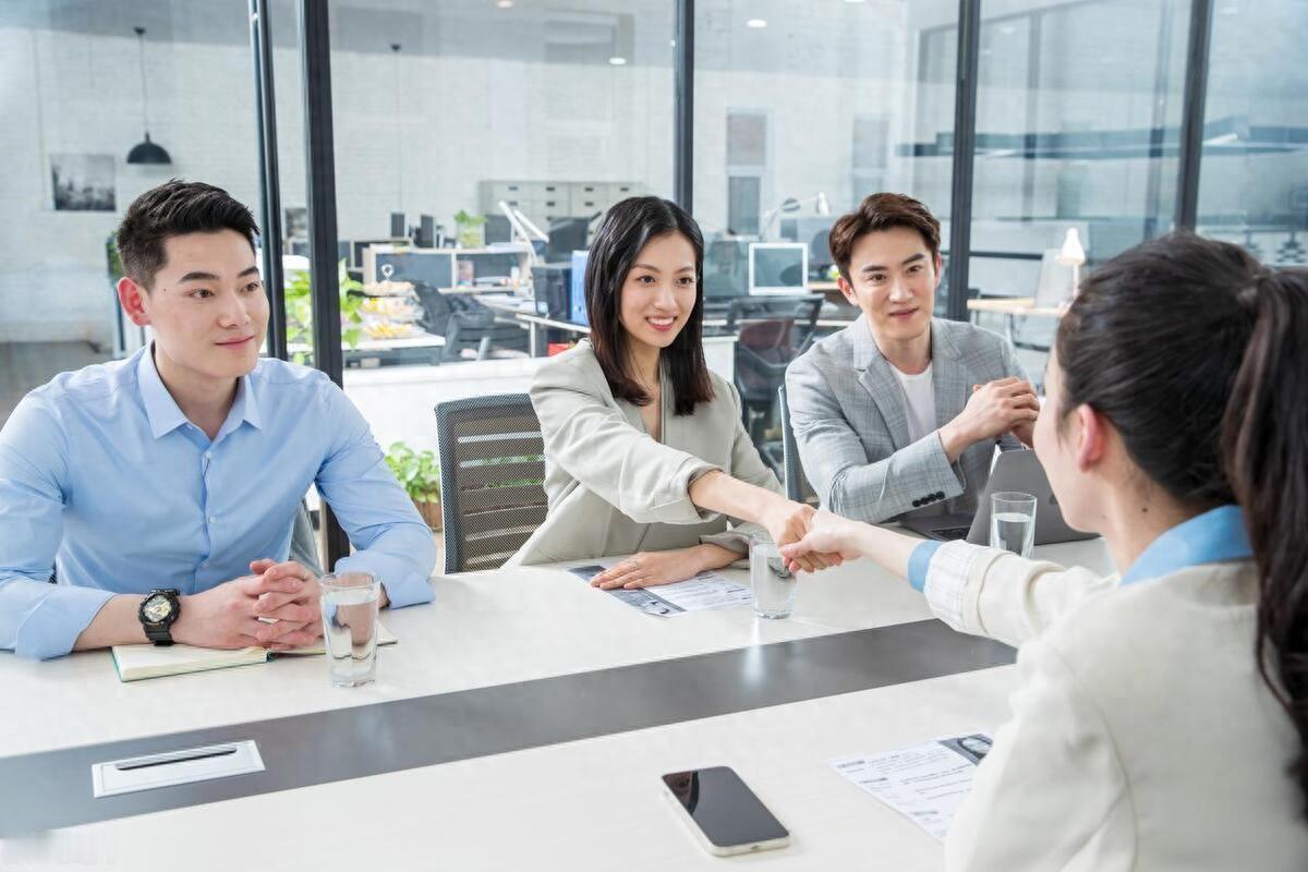 走出语言的迷宫：如何运用古圣先贤的智慧实现有效沟通？
在我们认知里，想要真正做到