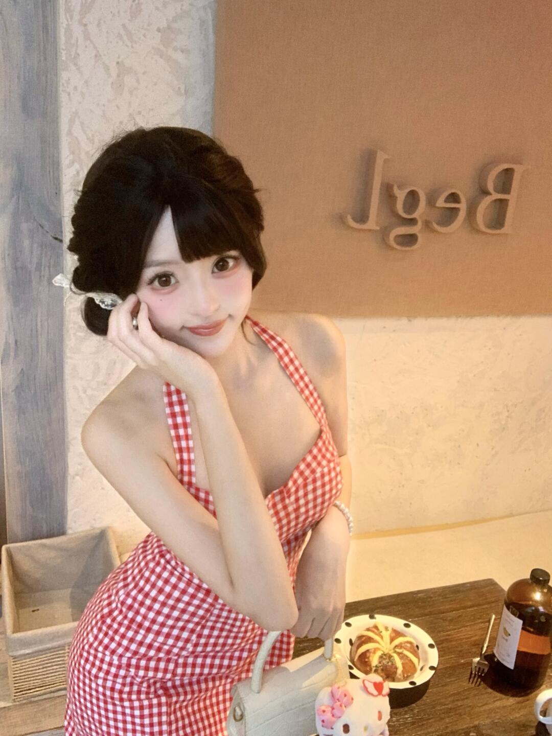 * 🍎(＞𐋣＜)！